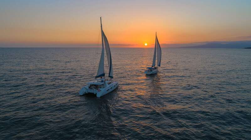 Puerto Vallarta: Bay of Banderas Luxury Sunset Sailing Tour - Open bar comfort: what luxury means on a sailboat
