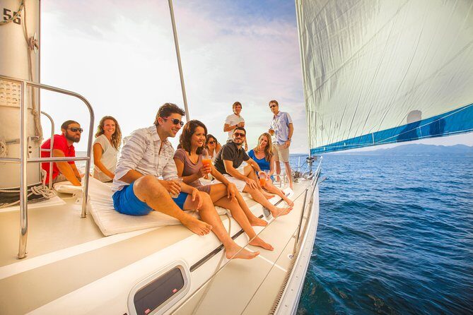 Puerto Vallarta, Luxury Sunset Sailing - Food and wine: what the snack-and-sip setup really means
