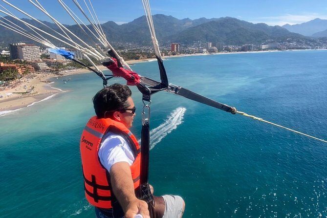 Puerto Vallarta Parasailing Experience - Safety First: What Happens Before You Fly