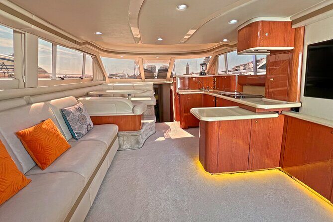 Puerto Vallarta: Private Luxury Yacht Sunset Cruise with Open Bar - Open Bar and Hors d’Oeuvres: The Part People Actually Remember