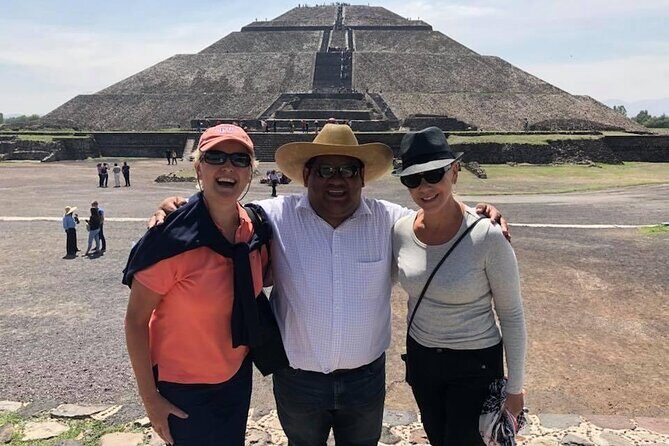 Pyramids of Teotihuacán and Basilica of Guadalupe - Teotihuacán: Sun and Moon pyramids plus the Avenue of the Dead