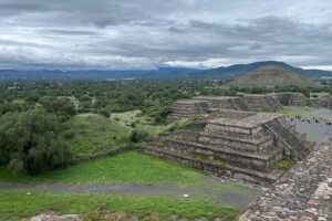 Pyramids of Teotihuacan and Basilica of Guadalupe / Small Groups - What the 6:20 a.m. Start Changes at Teotihuacán