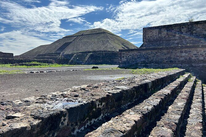 Pyramids of Teotihuacan Dawn (Tequila and Mezcal Tasting) - Key highlights you’ll feel right away