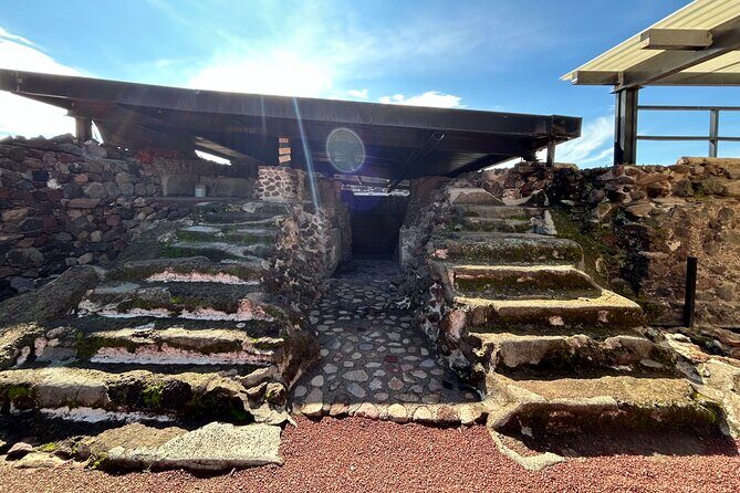 Pyramids of Teotihuacan Dawn (Tequila and Mezcal Tasting) - The tasting stops: tequila, mezcal, and pulque (and how to not miss them)
