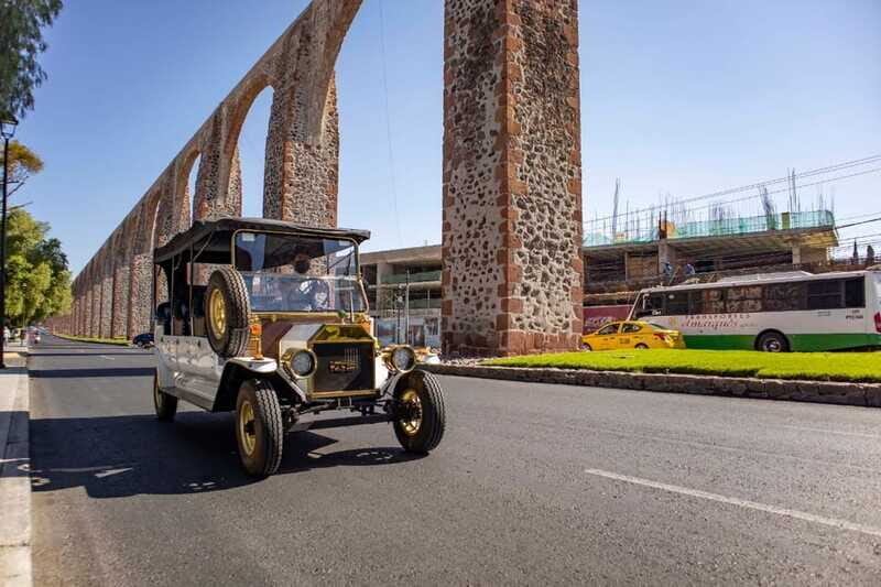 Querétaro: City Tour in a Classic Ford T Vehicle - Aqueduct Views, the Hill of the Bells, and the Old Railway Station