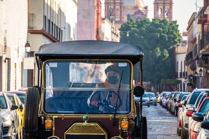 Queretaro: City Tour in Classic Ford T Vehicle - The Battle of 1531 and the Foundation Story of Santiago de Querétaro