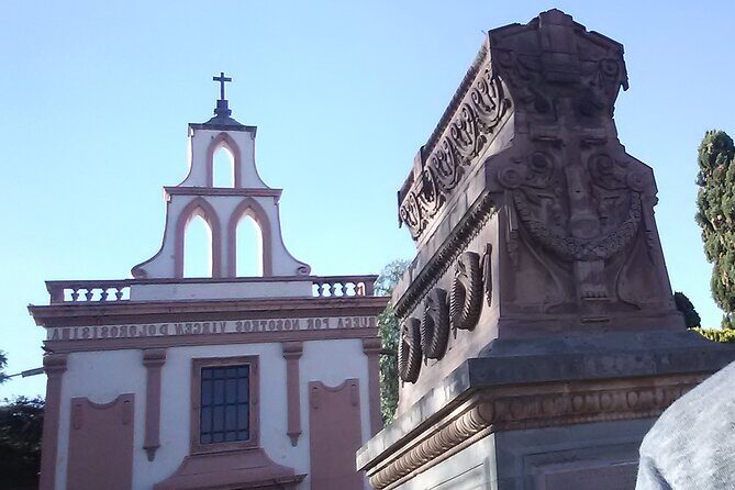 Queretaro: colonial architecture and history - Stop 3: Templo y ex-convento de la Santa Cruz de los Milagros on the hilltop
