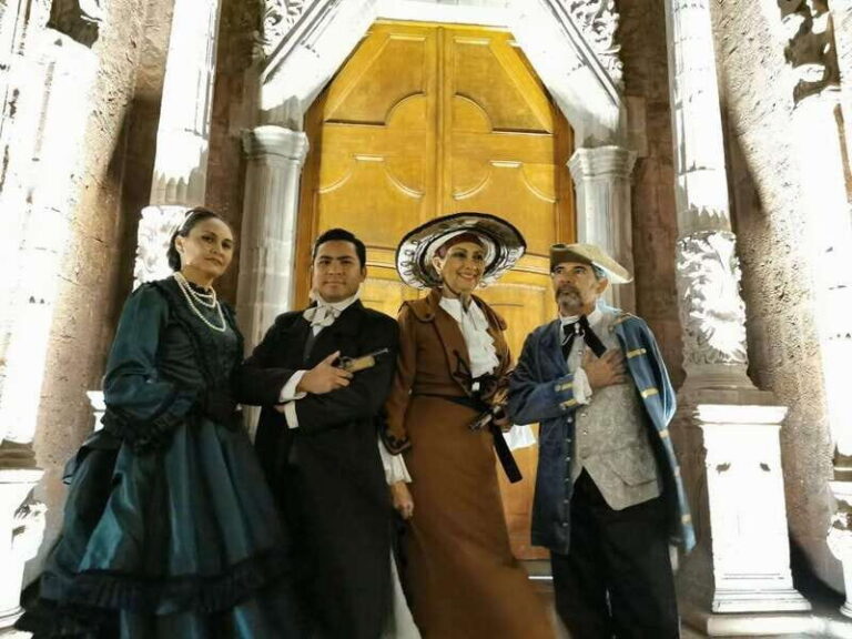 Querétaro: Leyendas Santiago de Querétaro. El Tour - A 90-minute walking story through old Santiago’s streets