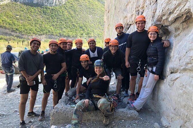 Rappelling Class, an Exciting Experience - A rappel class at Parque La Huasteca: what you’re really buying