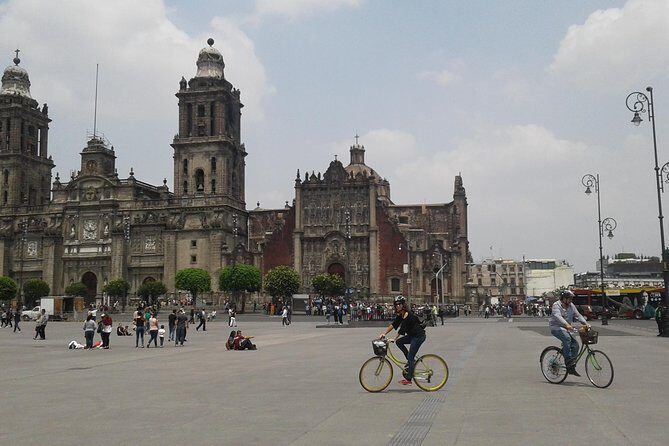 Ride Mexico City Historic Center, highlights w/ taco stop - Stop 4: Centro Histórico and the Zócalo—where Mexico City gathers