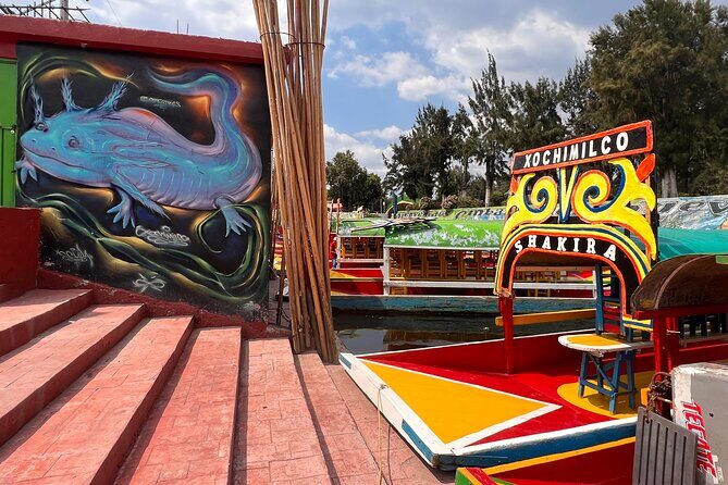 Riding Boats +Warm Mex Food+ Frida Kahlo's neighborhood (private) - The ice cream tasting stop: the perfect cooldown