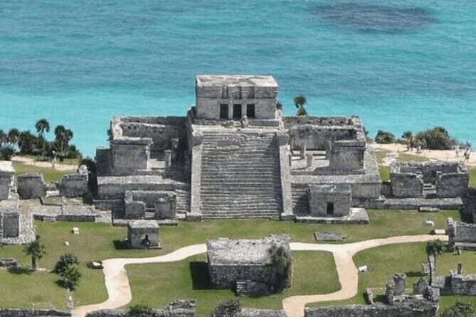 Riviera Maya : Tulum Ruins Tour, 3 Cenotes, Mexican Lunch - Mexican lunch and snacks: the simple fuel that prevents a late-day crash