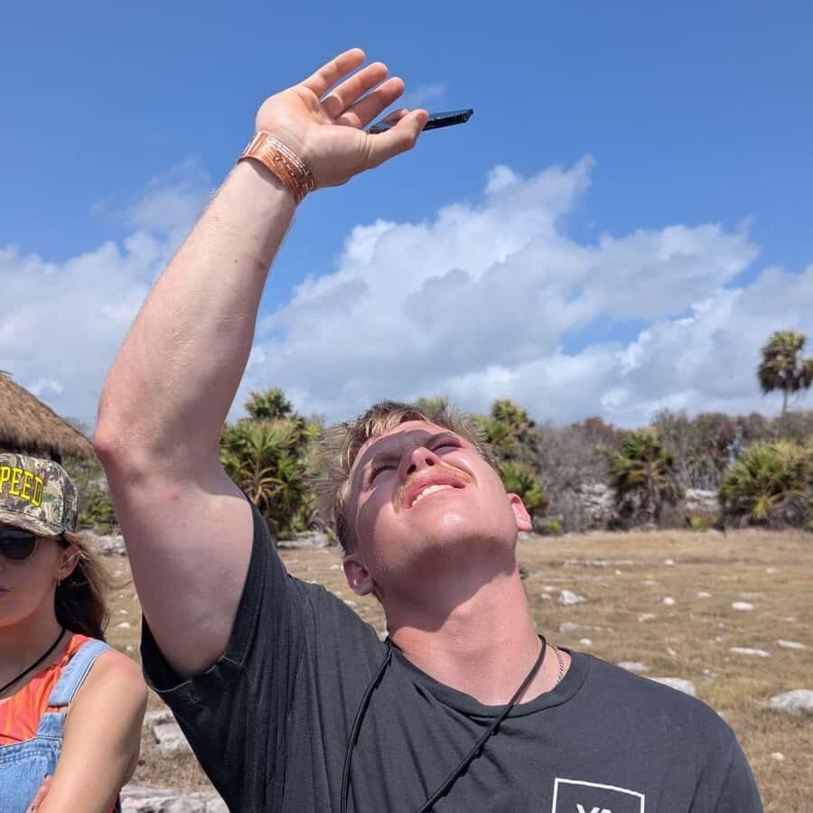 Riviera Maya: Tulum Ruins Tour, Cenotes, and Mexican Lunch - Tulum ruins on a cliff: what you’ll notice during the guided visit