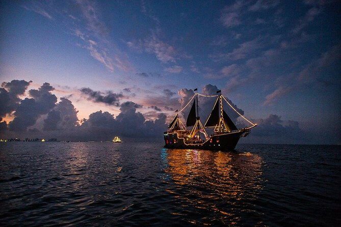 Romantic Dinner on a Spanish Galeon in Cancun - What You Eat: Choosing Your Main Dish for a Proper 3-Course Dinner