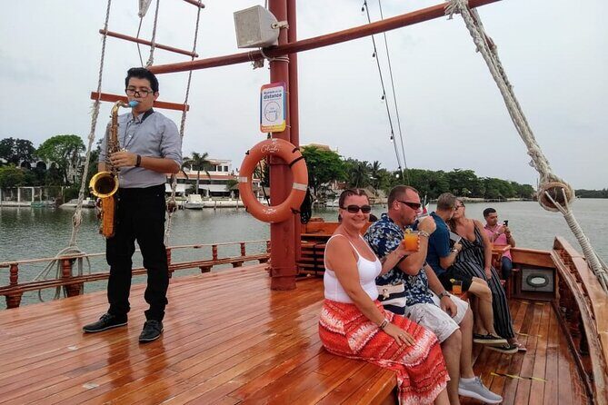 Romantic Sunset Dinner Cruising Experience - Dinner on the Columbus: Lobster, Steak, Surf ’n’ Turf, and a Vegetarian Option