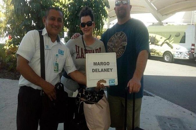 Round private transfer -Airport - Puerto Morelos -Airport. - Communication and Flexibility: When Flight Plans Change