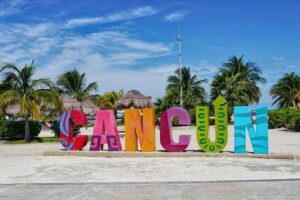 Roundtrip Private Transfer from Cancun Airport (CUN) - Cancun Airport Pickup: Welcome Bars, Platform Areas, and Name Signs