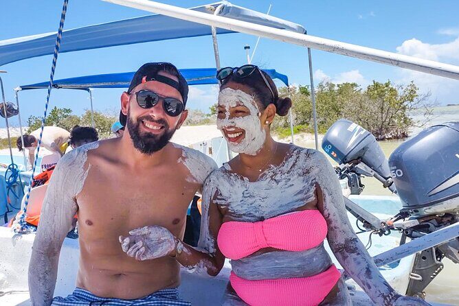Safari in Rio Lagartos, Coloradas and Mayan Bath - The Mayan mud bath: fun, messy, and oddly satisfying