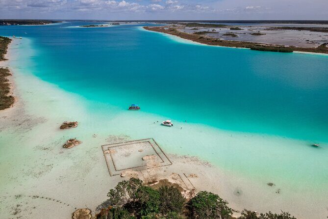 Sailboat tour across the seven colors lagoon in Bacalar - How the 3-Hour Sail Around Bacalar Works