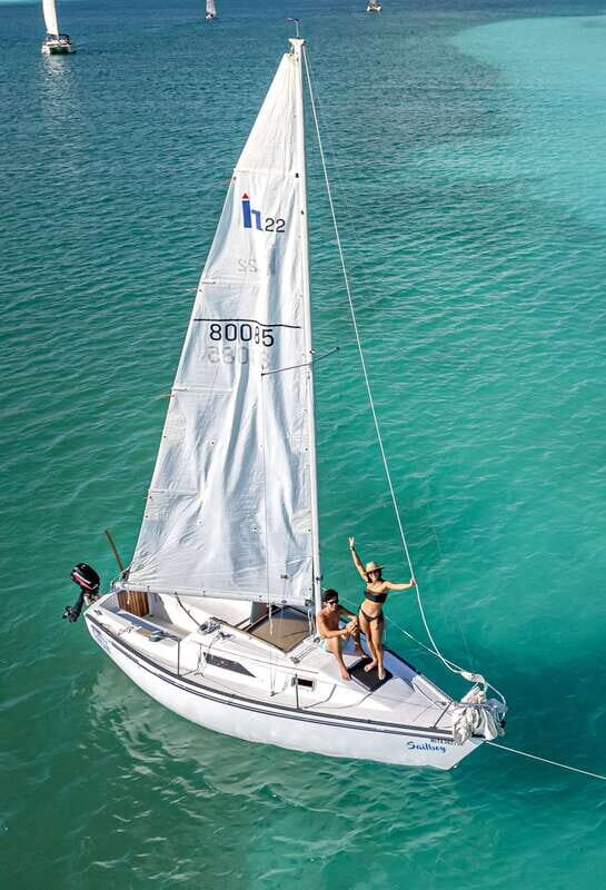 Sailboat tour in the seven colors lagoon of Bacalar - Sailing Conditions: When the Wind Helps and When the Motor Steps In