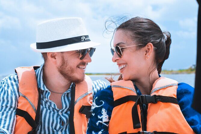Sailing Tour through the Laguna de los Siete Colores - Hydration and onboard “brunch” moments that make the trip easier