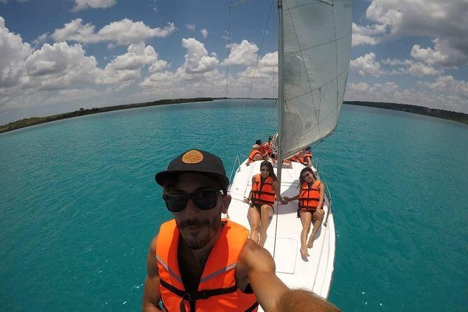 Sailing Tour through the Laguna de los Siete Colores - Pirate Canal swim: what to expect and how to make it comfortable