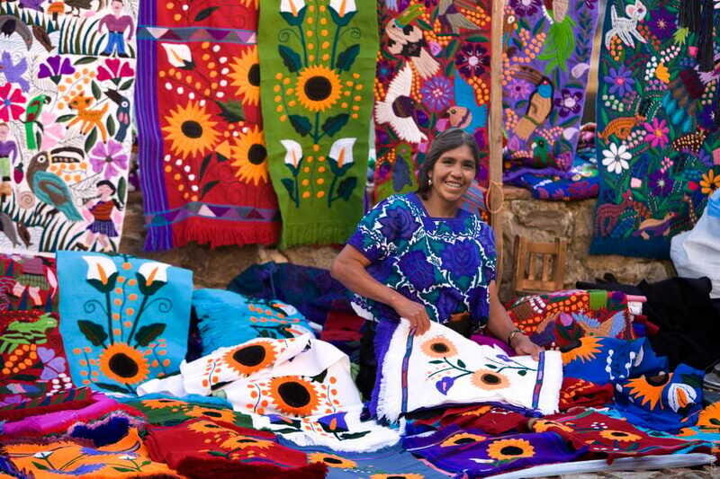 San Cristobal: Zinacantan and San Juan Chamula Tour - Group size, guides, and the comfort factor you’ll actually feel