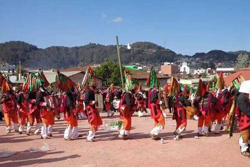 San Cristobal: Zinacantan and San Juan Chamula Tour - Should you book this San Cristóbal: Zinacantán and San Juan Chamula tour?