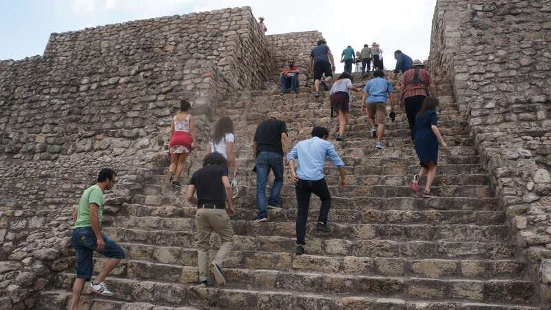 San Miguel: Cañada de la Virgen Archaeological Site Tour - At the site: patios, pyramids, and a route that makes sense
