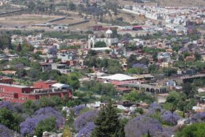 San Miguel de Allende Driving Tour - The main square orientation: the best 30 minutes you can spend