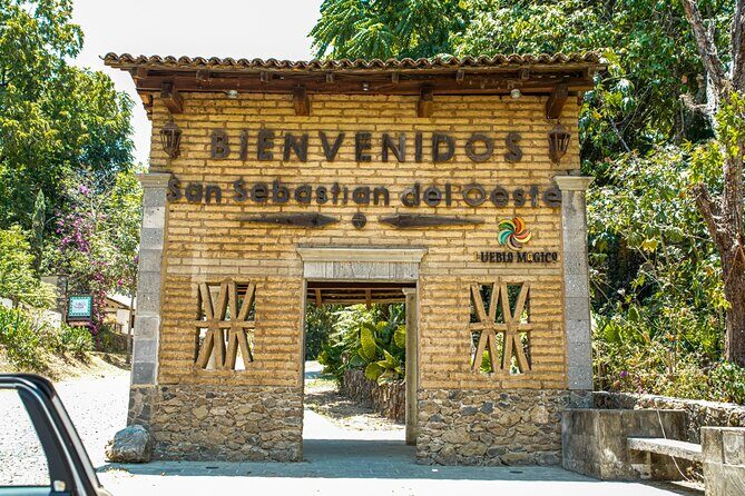 San Sebastian Del Oeste: Private Day Trip from Puerto Vallarta - Puente El Progreso: photos, bread, and coffee from the pot