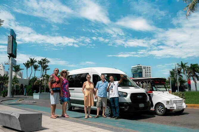 Scenic Tour in Traditional Vehicle Pneumonia in Mazatlan - Cerro de la Nevería Sunset: Mazatlán’s Best Wide-View Photo Moments