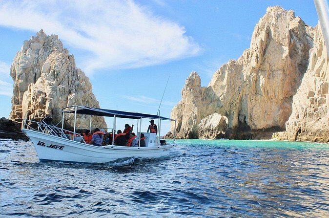 Shared walks to the arch of Cape San Lucas - Small Group Comfort: Maximum 16 People Helps You See