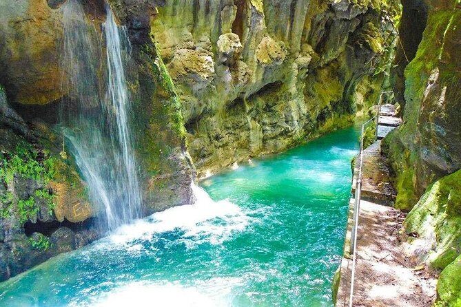 Sierra Gorda Tour in 1 day with starting from Querétaro - Queretaro City Stop + Peña de Bernal Views: A Fast Start With Real Character