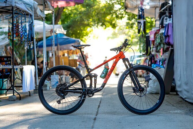 SINGLETRACK MOUNTAIN BIKE - Guided through the jungle - Meeting at WildMex and Getting Set Up Fast