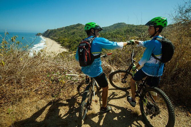 SINGLETRACK MOUNTAIN BIKE - Guided through the jungle - Playa de Los Muertos, Cemetery Stops, and Chill Time