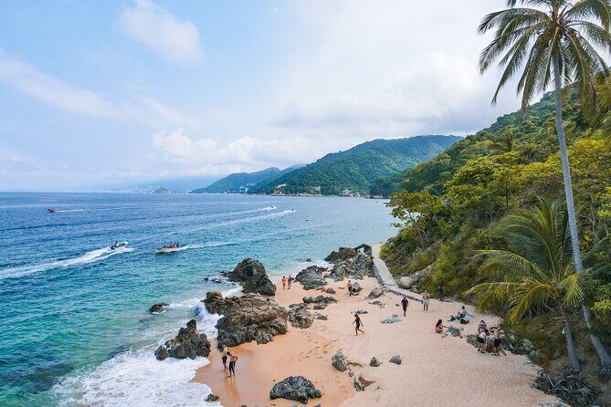 Six Hidden Beaches Hike - Playa Caballo and the Snack-and-Drink Reality
