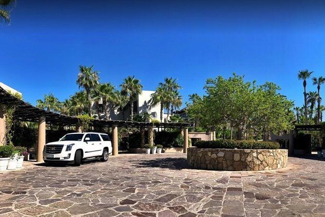SJD Airport to San Jose del Cabo - one way service - What you get onboard: comfort plus drinks