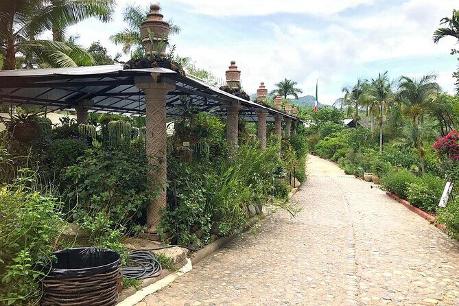 Skip the Line: Vallarta Botanical Garden Admission Ticket - Hacienda de Oro Restaurant: where to refuel and reset