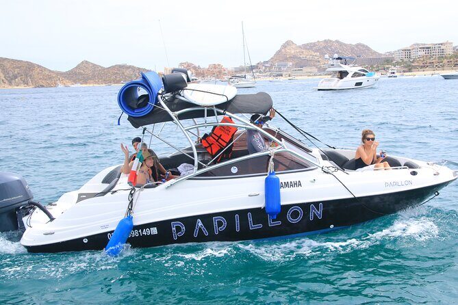 Small boat rental in cabo - Yamaha 28ft. - Where you meet and how the day flows