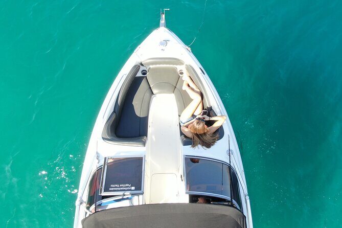 Small boat rental in cabo - Yamaha 28ft. - Price and value: $350 per group for up to 6