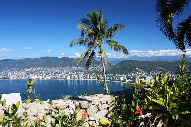 Small-Group or Private All Inclusive 4 Hours City Tour & Divers - Puerto Marqués: a smaller bay with camera-friendly angles