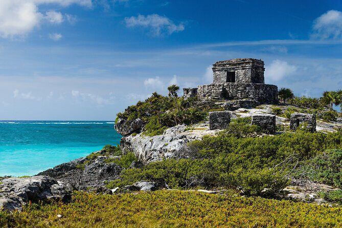 Small group tour in Tulum Ruins - Cenote Cave and GoPro pictures - The Two-Guide Reality: How the Team Splits Between Ruins and Cenote