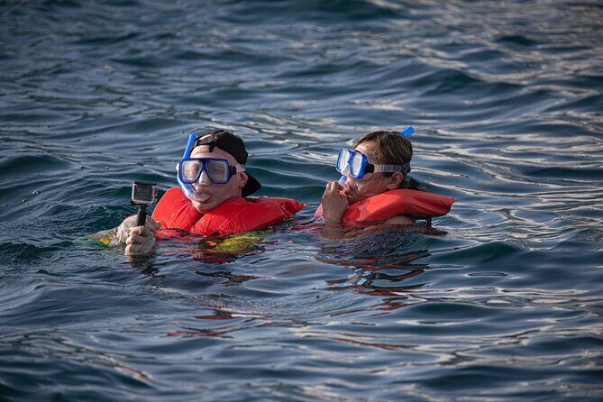 Snorkel, Lunch & Sail in Cabo San Lucas - Taco Buffet Lunch and Open Bar: The Part Everyone Remembers
