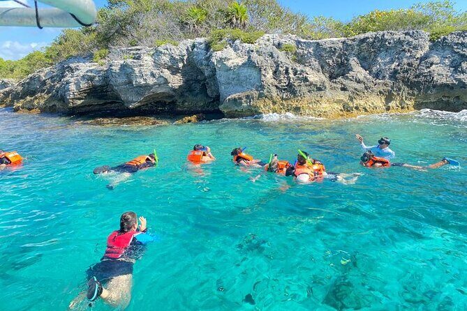 Snorkeling in Isla Mujeres and Underwater Museum - MUSA Underwater Museum: Statues, Rays, and What to Expect