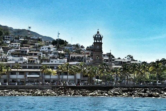 South Shore Private Sightseeing Cruise in Puerto Vallarta - Crew Service and Safety: The Real Difference on a Private Trip