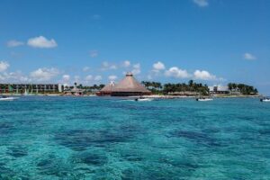 Speedboat and snorkel tour: Single Passenger Boat - Learning to Drive Your Own Speedboat (Without Being a Pro)