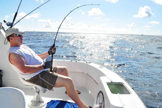 Sport Fishing at the Caribbean Sea. Enjoy an amazing time with friends & family - Time on the Water: A Realistic Look at the 4-Hour Adventure