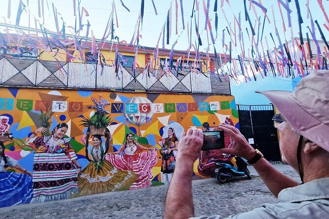 Street Art Tour With An Artist in Oaxaca - The end point: gallery + art workshop (Subterraneo stop)