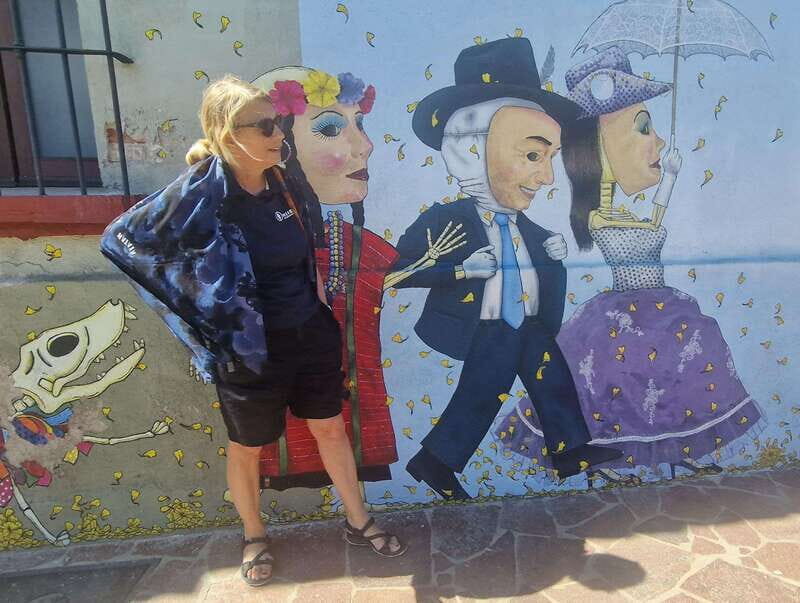 Street Art with an artist - Neighborhood feel: seeing Oaxaca beyond the postcard core